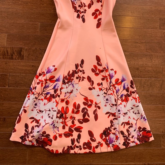 Pink floral great material dress size:4 - Picture 2 of 11